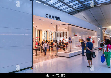 Chanel negozio di fronte e memorizzare in Suvarnabhumi Airport (Dall'Aeroporto di Bangkok) terminal internazionale area partenze, Bangkok, Thailandia del sud-est asiatico Foto Stock