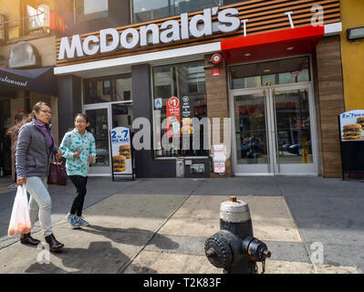 Un McDonald's ristorante in franchising a Brooklyn Heights in New York Sabato, 30 marzo 2019. (Â© Richard B. Levine) Foto Stock