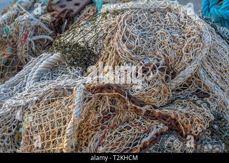 Full frame picture mostra una intricata rete da pesca Foto Stock