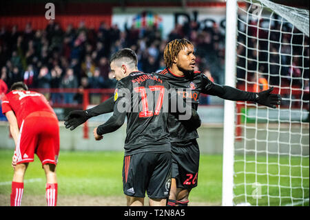 Accrington, Lancashire, Regno Unito. 3 apr, 2019. Il Sunderland Kazaiah Sterling celebra il suo obiettivo con i suoi compagni di squadra durante la scommessa del Cielo lega 1 corrispondenza tra Accrington Stanley e Sunderland al Fraser Eagle Stadium, Accrington mercoledì 3 aprile 2019. (Credit: Ian Charles | Credit: MI News & Sport /Alamy Live News Foto Stock