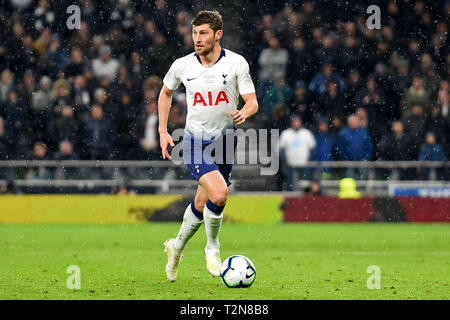 Londra, Regno Unito. 3 apr, 2019. Tottenham defender Jan Vertonghen durante il match di Premier League tra Tottenham Hotspur e Crystal Palace a Tottenham Hotspur Stadium, Londra Mercoledì 3 aprile 2019. (Credit: Jon Bromley | MI News) solo uso editoriale, è richiesta una licenza per uso commerciale. Nessun uso in scommesse, giochi o un singolo giocatore/club/league pubblicazioni. La fotografia può essere utilizzata solo per il giornale e/o rivista scopi editoriali. Credito: MI News & Sport /Alamy Live News Foto Stock