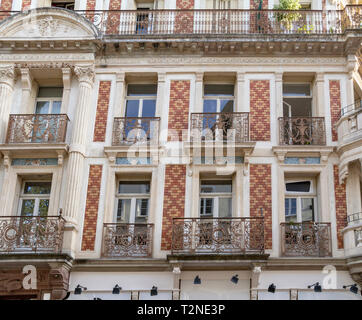 Dettagli architettonici di Mulhouse, una città nella regione Alsazia in Francia Foto Stock