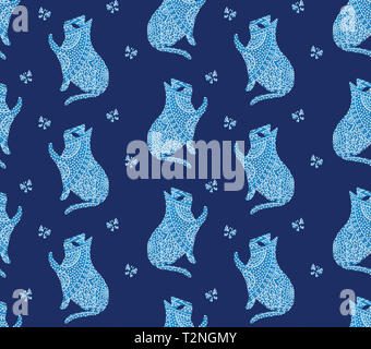 Paisley gatti seamless pattern in nordic design stile riccamente ornato blu gatti giocando con butterfly con elementi floreali in stile rustico e moderno stile scandinavo Foto Stock