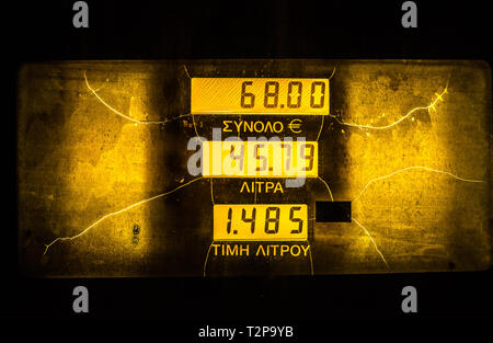 Stazione di gas abd servizio Taxi Foto Stock
