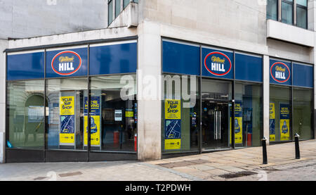 Birmingham, Inghilterra - 17 Marzo 2019: la parte anteriore del William Hill Bookmakers su Bull Street Foto Stock