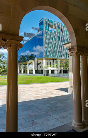 La Queensland University of Technology campus è un interessante mix di moderno e edifici storici Foto Stock