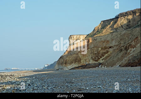 Le scogliere tra Est e West Runton, Norfolk, Regno Unito Foto Stock