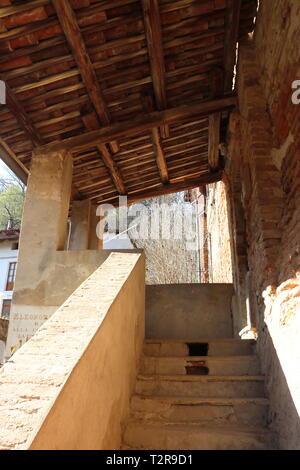 Il castello medievale di Rocchetta Tanaro Foto Stock