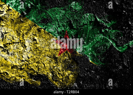 Guiana francese - Francia smoky bandiera mistico sul vecchio muro sporco sullo sfondo Foto Stock