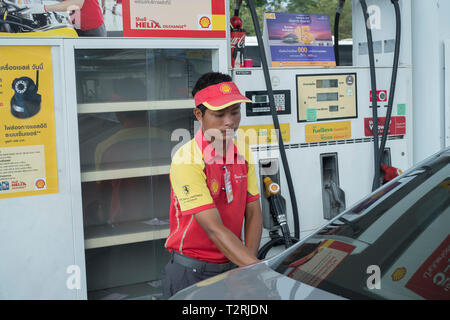 Stazione di rifornimento Shell in Phuket, Tailandia. Foto Stock