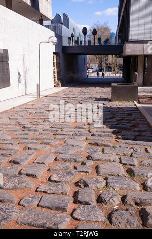 Germania, Colonia, antico porto romano street vicino alla cattedrale. Deutschland, Koeln, alte roemische Hafenstrasse nahe Dom. Foto Stock