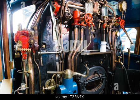 National Railway Museum di York. Vista sulla pedana del Germano Reale locomotiva a vapore, che ha trattenuto il record in passato come il più veloce motore di vapore. Foto Stock