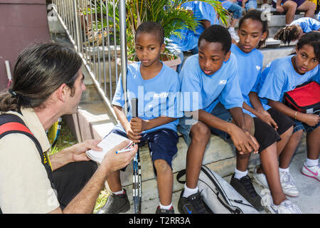 Miami Florida, Moore Park, Ashe Buchholz Tennis Center, NCAA University of Miami, Boston College, sport, mentoring, after School, bambini della città interna, GMTEF, Black Foto Stock