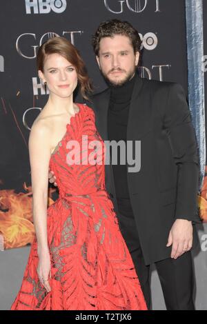 New York, Stati Uniti d'America. 03 apr, 2019. NEW YORK, NY - Aprile 3: Rose Leslie e Kit Harrington frequentare il premire per il finale di stagione di 'Gioco di troni' il 3 aprile 2019 a New York, NY. Credito: Imagespace/Alamy Live News Foto Stock