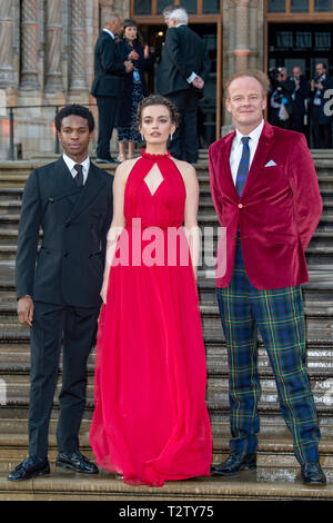 Londra, Regno Unito. Il 4 aprile 2019. Kedar Williams-Stirling, Emma Mackey & Alistair Petrie partecipare al global premiere di 'il nostro pianeta" presentato da Netflix. Credito: Peter Manning/Alamy Live News Foto Stock