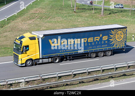 Waberer il carrello su autostrada. Con una flotta di oltre 4.300 camion e circa 7.600 dipendenti, Waberer's serve clienti in 28 paesi in Europa. Foto Stock
