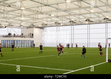 Vista del 3G campo sportivo. Faro di luce, Sunderland, Regno Unito. Architetto: FaulknerBrowns, 2019. Foto Stock