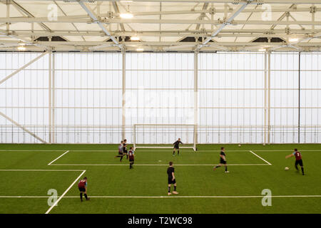 Vista del 3G campo sportivo. Faro di luce, Sunderland, Regno Unito. Architetto: FaulknerBrowns, 2019. Foto Stock
