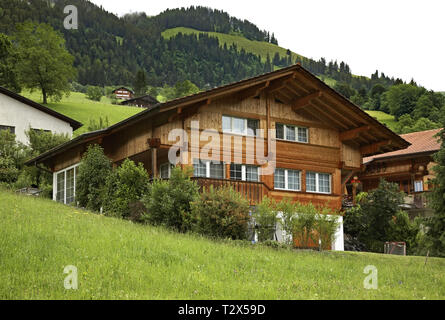 Erlenbach im Simmental village. Il cantone di Berna. Svizzera Foto Stock