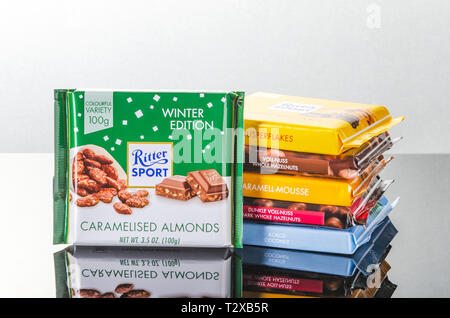 Varietà di Ritter Sport barrette di cioccolato Foto Stock