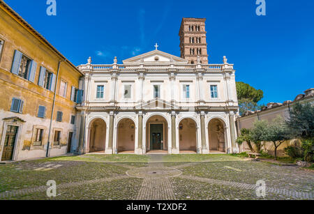 La Basilica dei Santi Bonifacio e Alessio sul colle Aventino in Roma, Italia. Foto Stock