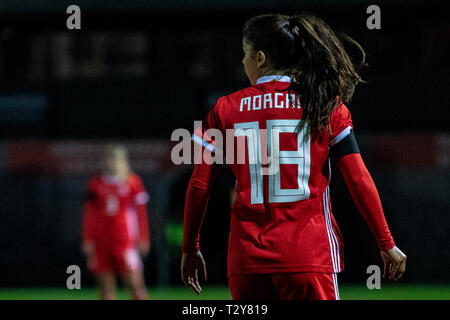 Ffion Morgan in azione. Il Galles v Repubblica Ceca, Rodney Parade, Newport. Credito: Lewis Mitchell/YCPD. Foto Stock