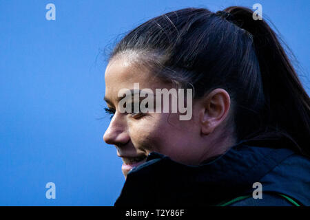 Ffion Morgn in azione. Il Galles v Repubblica Ceca, Rodney Parade, Newport. Credito: Lewis Mitchell/YCPD. Foto Stock