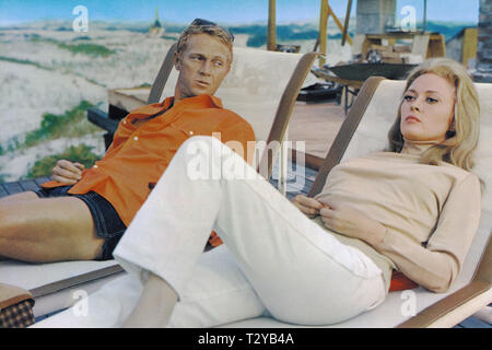 STEVE MCQUEEN, Faye Dunaway, IL THOMAS CROWN AFFAIR, 1968 Foto Stock