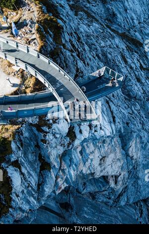 Alpspix piattaforma di visualizzazione su Hollental, Osterfelder stazione di montagna nella gamma di Wetterstein, Garmisch-Partenkirchen, Baviera, Baviera superiore Foto Stock