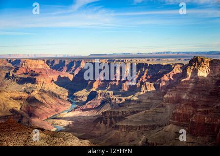 Canyon paesaggio, gola del Grand Canyon con il Fiume Colorado, roccia erosa paesaggio, vista dal punto di Moran, South Rim, il Parco Nazionale del Grand Canyon Foto Stock