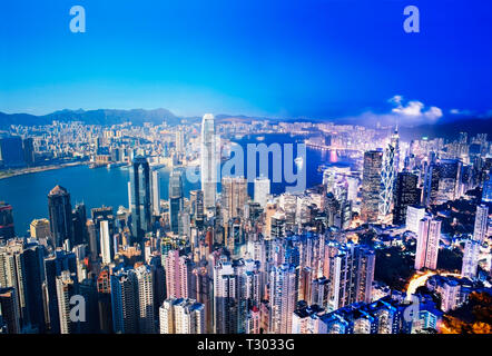 Hong Kong da giorno a notte Foto Stock