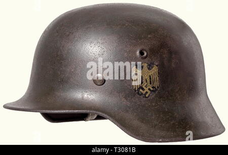 Giubbotti antiproiettile, caschi, Tedesco acciaio casco M40, Editorial-Use-solo Foto Stock