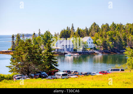 Audubon Camp su Hog Island si trova nella parte inferiore si restringe di Muscongus Bay a Brema, Maine, Stati Uniti d'America detiene estate pagato corsi su vari aspetti circa uccello Foto Stock