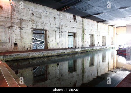 St. Nazaire, Frankreich. 31 Luglio, 2018. Vista di un sommergibile casella in sommergibile tedesco bunker in St. Nazaire. | Utilizzo di credito in tutto il mondo: dpa/Alamy Live News Foto Stock