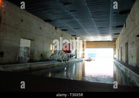 St. Nazaire, Frankreich. 31 Luglio, 2018. Vista di un sommergibile casella in sommergibile tedesco bunker in St. Nazaire. | Utilizzo di credito in tutto il mondo: dpa/Alamy Live News Foto Stock