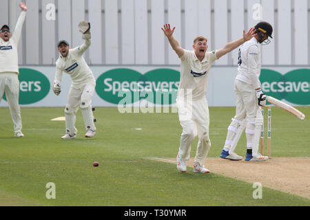 Hove, Sussex, Regno Unito. 05 apr, 2019. durante la Specsavers County Championship Round 1 match tra Sussex CCC v Leicestershire CCC al primo centro di County Ground, Hove, in Inghilterra il 5 aprile 2019. Foto di Giovanni Mallett. Solo uso editoriale, è richiesta una licenza per uso commerciale. Nessun uso in scommesse, giochi o un singolo giocatore/club/league pubblicazioni. Credit: UK Sports Pics Ltd/Alamy Live News Foto Stock