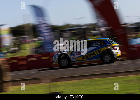 Nannup, Australia occidentale, Australia. 5 apr, 2019. ARC CAMME Australian Rally Championship Round 1, giorno 1; il numero 9 Skoda Fabia R5 pilotato da John O'Dowd e co-driver Toni africana durante lo stadio 1 in Busselton Credito: Azione Sport Plus/Alamy Live News Foto Stock