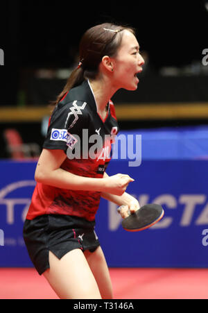 Yokohama, Giappone. 6 apr, 2019. Kasumi Ishikawa del Giappone celebra durante le donne singoli quarti match contro Doo Hoi Kem del cinese di Hong Kong presso la ITTF ATTU-Asian Cup 2019 a Yokohama, Giappone, Aprile 6, 2019. Kasumi Ishikawa ha vinto 4-2. Credito: Du Natalino/Xinhua/Alamy Live News Foto Stock