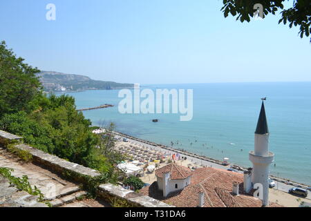 Estate Palazzo della Regina Marie & Giardini Botanici, Balchik Bulgaria, completato nel 1926 da re Ferdinando di Romania per sua moglie inglese Regina Marie Foto Stock