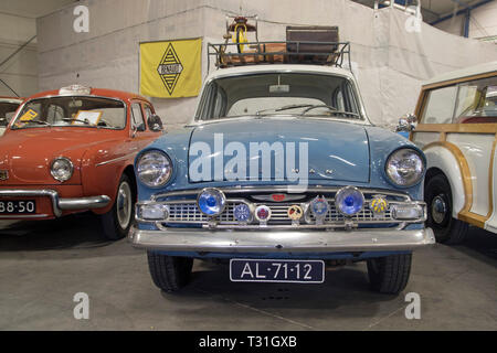 VENHUIZEN, Paesi Bassi - 2 marzo , 2018 : Hillman Minx III A De Luxe berlina 1959. Hillman Minx era una di medie dimensioni di macchina di famiglia che la vettura inglese mak Foto Stock