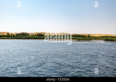 Il Fiume Nilo vicino a Aswan in Egitto Foto Stock