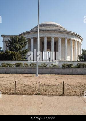 Washington DC, Stati Uniti d'America, 28 febbraio 2019. Thomas Jefferson Memorial sul bacino di marea Foto Stock