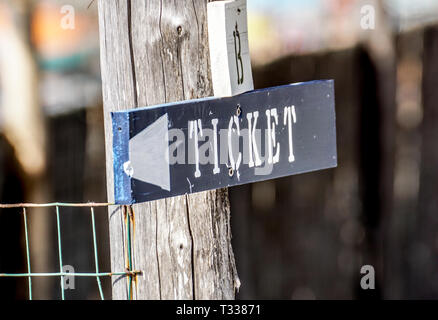 Biglietti e Ticket Machine segni nel Foyer del Moor Street Stazione ferroviaria . Foto Stock
