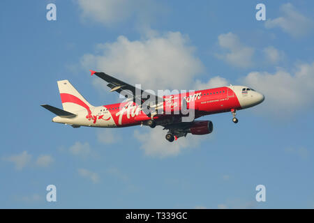 Licciana Nardi, Italia - 31 dicembre 2008: HS-ABH Airbus A320-200 di Thaiairasia. Mattina sbarco a Chiangmai dall'Aeroporto Bangkok Suvarnabhumi, thailandi Foto Stock