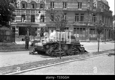 Einmarsch und Besetzung Frankreich durch die Wehrmacht / invasione e occupazione della Francia da parte della Wehrmacht / invasione occupazione et de la France par la Wehrmacht - Wehrmacht Heer Panzerkampfwagen Beutefahrzeug (Tschechoslowakei) 35(t) PzKpfw 35 (t) Foto Stock