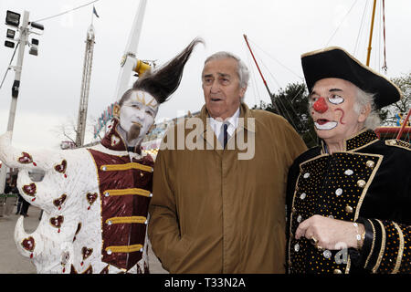 Parigi, Francia. 5 apr, 2019. Jean-Christian Farcot assiste alla serata di inaugurazione del trono equo per il beneficio del ADICARE e AMSTER Foto Stock