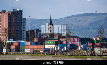 Belfast Harbour e il Titanic Quarter di Belfast in Irlanda del Nord Foto Stock