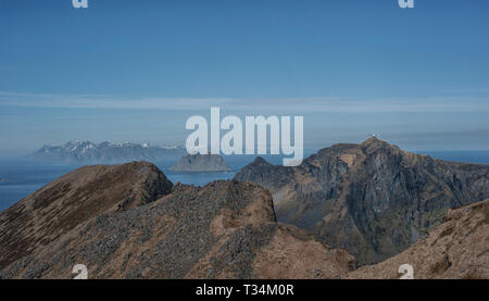 Vista da Mt Mastadfjellet, Vaeroy, Lofoten, Nordland, Norvegia Foto Stock