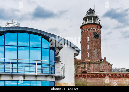 Il faro di Kolobrzeg è 26 metri di altezza, Kolobrzeg, West Pomerania, Polonia, Europa Foto Stock