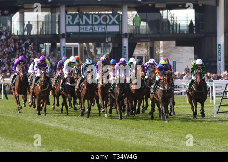 Eglinton, Liverpool. 6 Aprile, 2019. 13:45 grande incontro nazionale. Handicap Gaskells Hurdle (grado 3) (classe 1) (4YO plus). Credito/MWI AlamyLiveNews Foto Stock